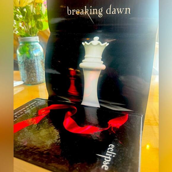 First Edition ECLIPSE ( Hardcover ) by Stephanie Meyer. 2007 . Book 3 of 5. - Picture 15 of 15